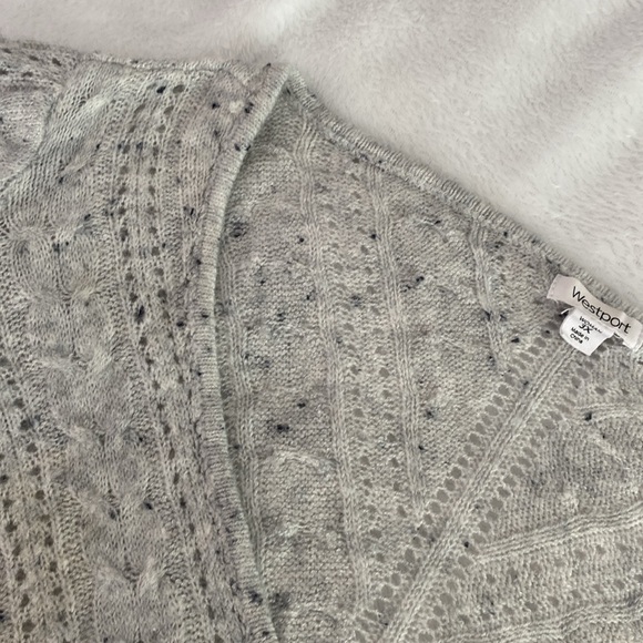 Silver and dotted black distressed open-knit v-neck scooped sweater - Picture 7 of 17